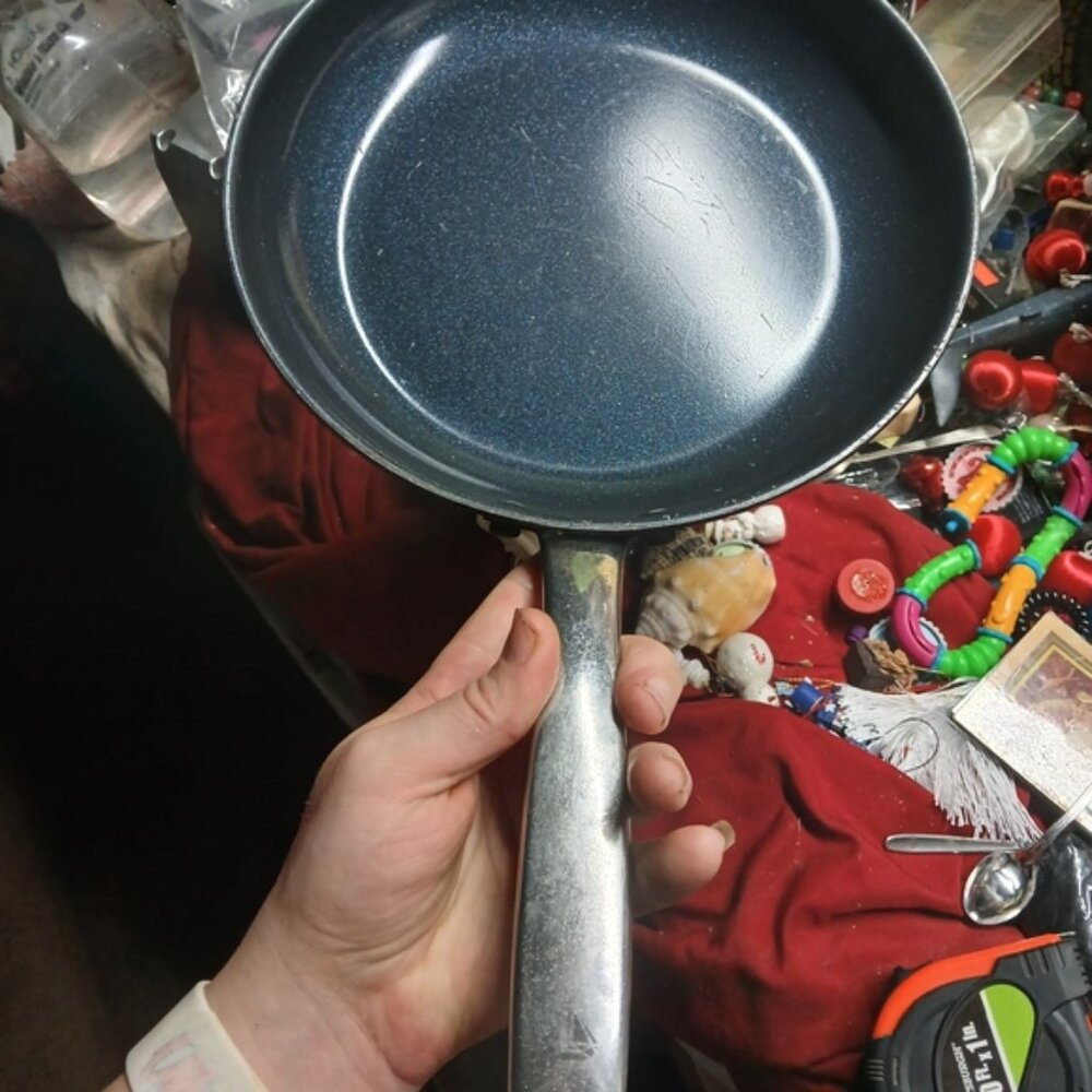 Blue Diamond ceramic nonstick frying pan, 10"